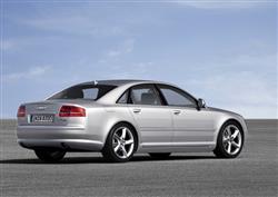 Audi představilo A8 s novou technikou pro mobilní datové sítě LTE