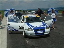 Hradecká Tuning Party 2007: Auta, kaskadéři a dynamit....