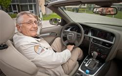 Oscarový režisér Jiří Menzel si převzal svoje další Audi (A5 Cabriolet)