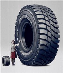 Bridgestone začal vyrábět obří pneumatiky v novém závodě Kitakyushu v Japonsku