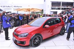 Světová premiéra: Golf GTI adidas a Golf GTI Excessive u jezera Wörthersee