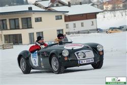 Atraktivní zimní klouzání pod rakouskými Alpami. FOTO z Historic IceTrophy 2010