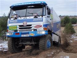 Tomečkův LRT po administrativních přejímkách na Dakar 2009