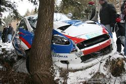 Strom předčasně ukončil jinak úspěšnou premiéru Tarabuse a Trunkáta s vozem S2000, foto !!!