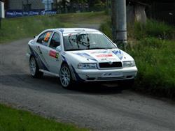 Rallye Posázaví startuje v pátek  večer, jede stovka posádek