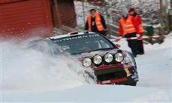 Norsko 2009. Těsně vyhrává Loeb před Hirvonenem a dalšími Fordy