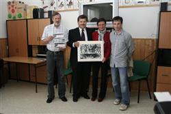 Pořadatelé Agrotec Mogul rally Hustopeče a Roman Kresta předali charitativní dar dětem