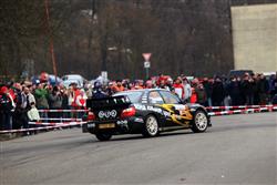 Jaromír Tomaštík s Karlem Říhou ve Slušovicích usedli do Subaru Impreza WRC
