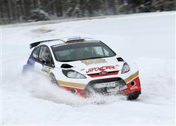 Martin Prokop u své domovské základny poprvé testoval a předváděl nový Ford Fiesta S2000
