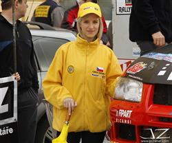 JT Říha group rally team v plné sestavě a se čtyřmi sadami pohárů