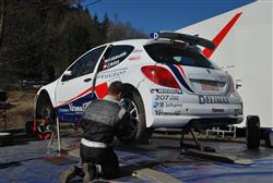 V neděli dorazil do ČR nový Peugeot  207 S2000, v pondělí již Valda testoval