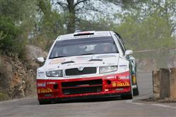 Jan Kopecký nezvládl již  první etapu Katalánské rallye a na třetí RZ havaroval