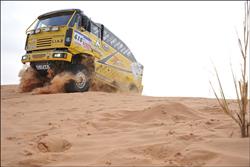 Az do posledniho km se kamion KM Racing úspěšně rval o prvenstvi na BAJA Spain Aragon 2009.