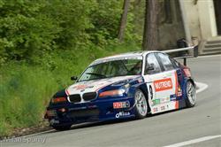 Václav Janík  s BMW 320 JSP v Dobšiné přes problémy pátý