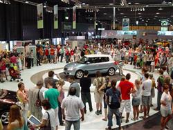 AUTOSALON Brno 2009 zahájili významní hosté, večer přišlo na 25 000 návštěvníků