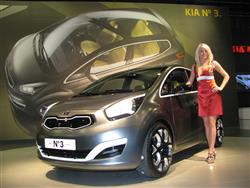 KIA na AUTOSALONU BRNO 2009 lákala na koncept automobilu No 3.