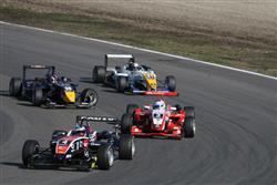 F3: Erik Janiš je i po Le Mans, plném divokých smyků, nejlepším nováčkem