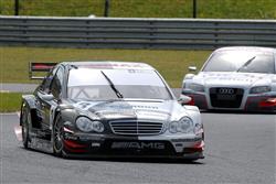 Výborný výkon Jirky Janáka za volantem Porsche RSR na okruhu v Mostě