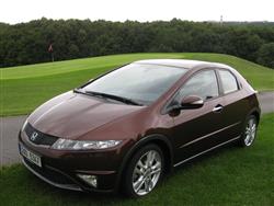 Honda Civic s benzínovým motorem a automatem