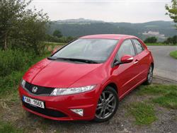 Honda Civic v pětidveřové karosérii s výbavou GT a benzínovým motorem 1,8 VTEC