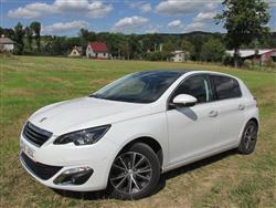 Peugeot 308 s novým benzínovým tříválcem 1,2 turbo