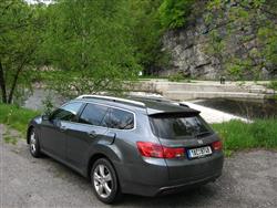 Rodinné kombi střední třídy od Hondy v redakčním testu