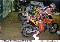 Halové motokrosy. Již  deset let od konání   toho prvního v Brně