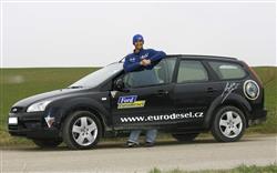 Kuba Smrž sice závodí na motorce, auto však je zcela nezbytnou součástí jeho každodenního života