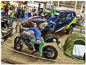Czech Dakar team na Autosalonu Brno 2009 a malované kočičky, foto týmu Yascha