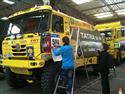 Loprais Tatra team na přejímkách na Dakar 2011, foto týmu