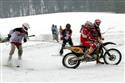 Mistrovství ČR v motoskijöringu 2010. Sněhu je docela dost, snad se pojede