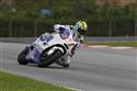 Jezdec MotoGP Karel Abraham se třetí den testů opět zlepšil, ale zůstal na chvostu.