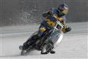 Motocyklov zvodnk Duan Novosd uvauje o  ledov ploch drze