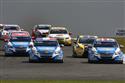 WTCC 2011 a Muller s Cruze v Doningtonu s dvěma vítězstvími