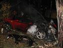 Havárie nového Ferrari do stromu u Prusinovic, foto THS