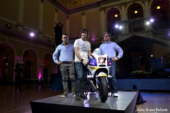 Karel Abraham v Malajsii letos poprvé na nové litrové Ducati Desmosedici GP12.