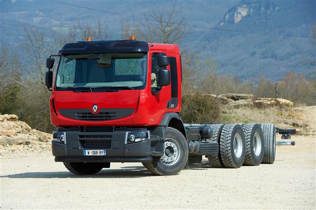 INTERMAT 2012: SPOLENOST RENAULT TRUCKS PEDSTAV NOVINKU PREMIUM LANDER 8X4*4 TRIDEM