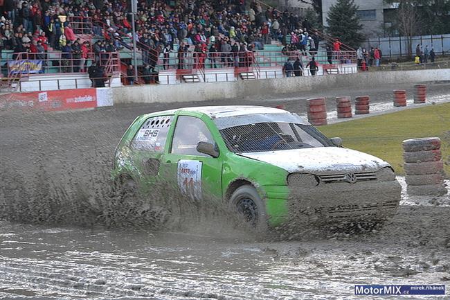 Okruhový závodník Filip Sládečka při premiéře na rozbahněné Autoslide nezklamal