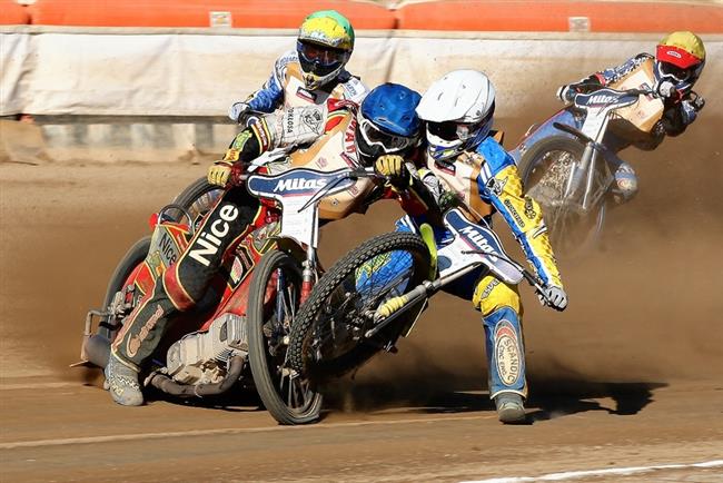 Nejlepší motoristické fotky roku 2011 ze soutěže Zlaté  oko 2011