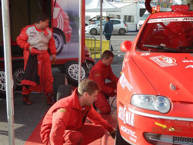 Martin Rada s Jardou Jugasem zlatí ve třídě 8 na soutěži MS - Monte 2012