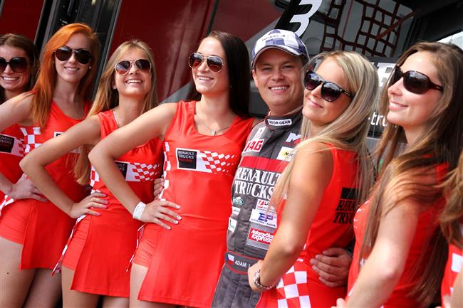 Most rozburácí o víkendu 20 kamionů FIA Truck