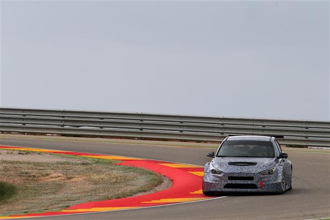 Okruhový speciál Hyundai i30 TCR má za sebou první ostré testy