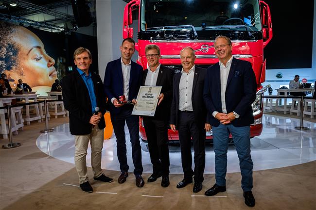 Historick milnk pro Volvo FH  na IAA v Hannoveru bylo pedno miliont vozidlo