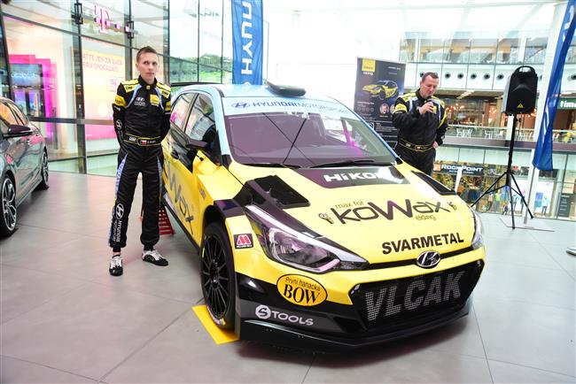 Rally speciál Hyundai i20 R5 byl odhalen v ostravském obchodním centru Forum Nová Karolina