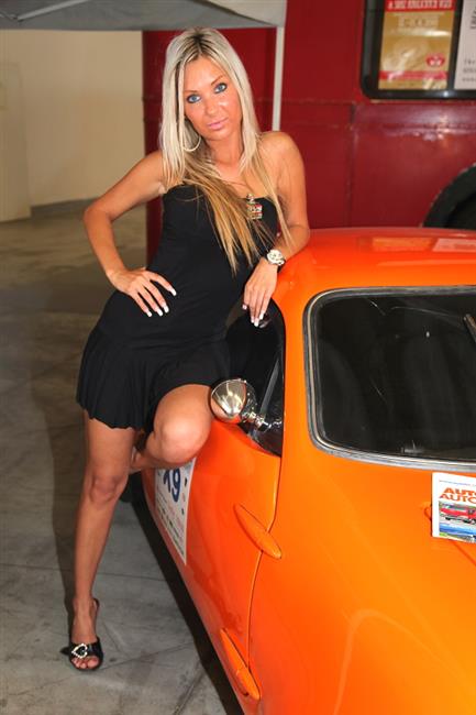 Autosalon § Autotec Brno 2010 a krásné kočičky objektivem M. Knedly sen.