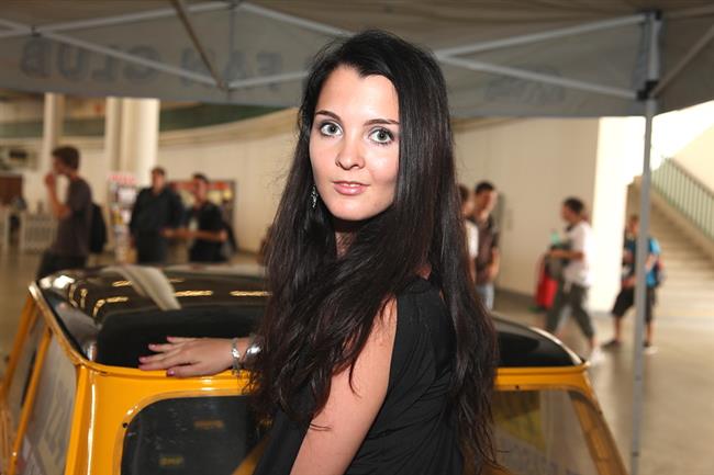 Autosalon § Autotec Brno 2010 a krásné kočičky objektivem M. Knedly sen.