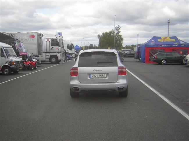 Epilog 2011 - sportovní vozy a další krasavci v depu