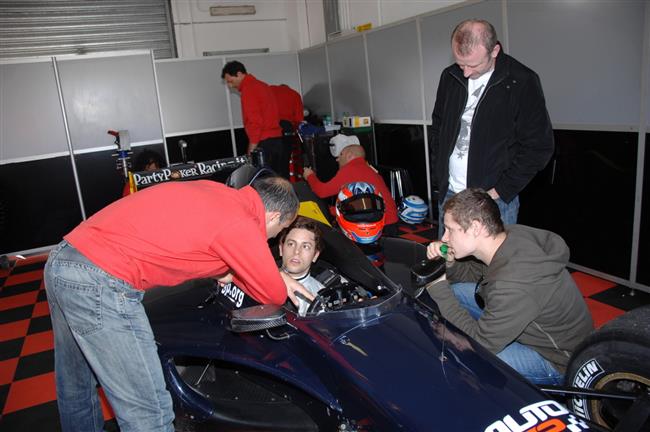 Charouzův tým vstupuje do série AutoGP 2010, foto týmu