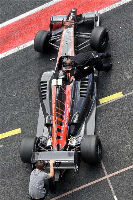 Jan Charouz testova F. Renault v Jerezu, foto tmu