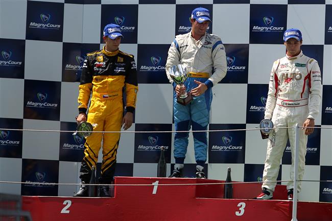 Nejlepho vsledku sezony doshl Jan Charouz v Auto GP ve francouzskm Magny Cours: stbro